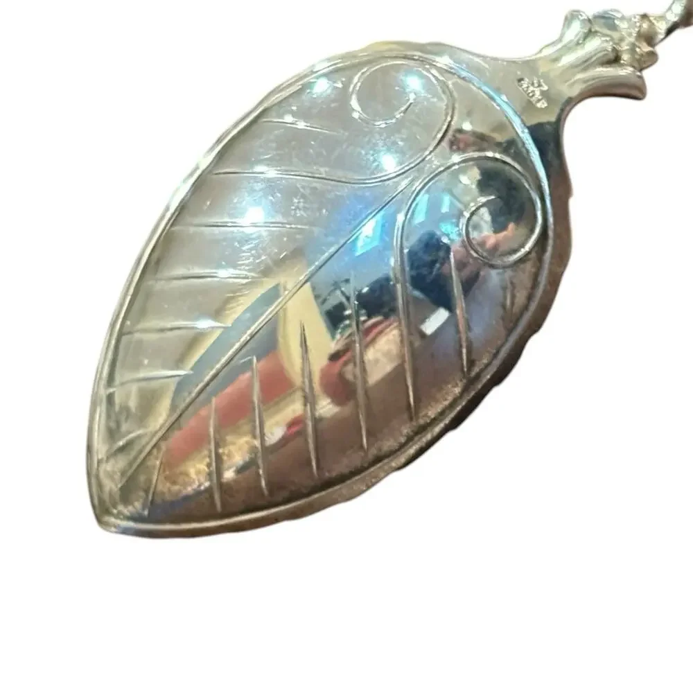 Sylvsmidja Norway 830 Silver Tea Caddy Spoon Leaf Form Twist Handle Vintage